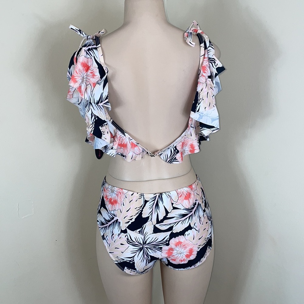High Waisted Tummy Control Bandau Ruffle Bikini - Picture 8 of 13